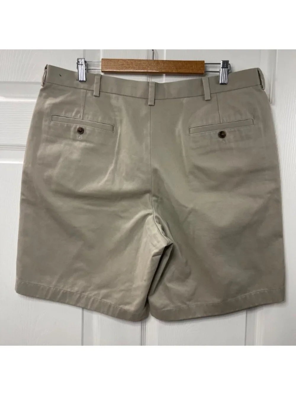 Brooks Brothers 346 Advantage Short Khaki Men's Size 38 Flat Front 9